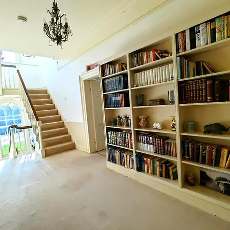 East Pallant Bed And Breakfast, Located In Large Georgian Townhouse In Central Chichester-2