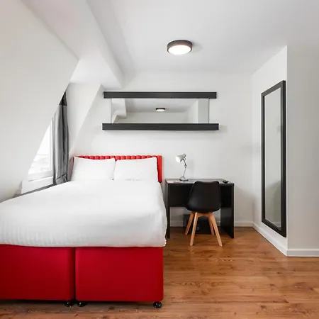 Tune Hotel Liverpool-2