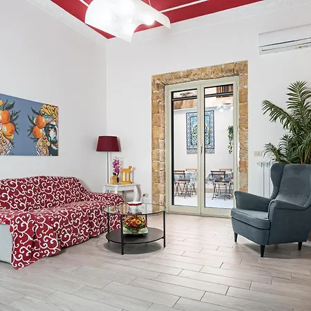 Garden House: Apartments And Rooms For Holidays-3