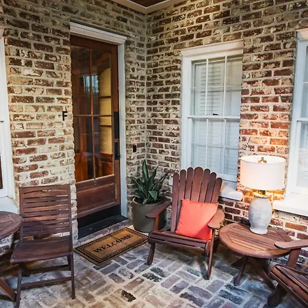 The Charlestonian-3