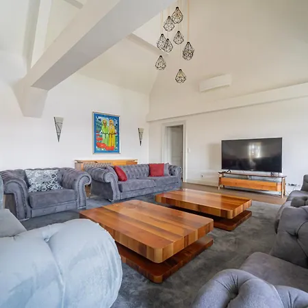 Zoya Luxury Residence-2
