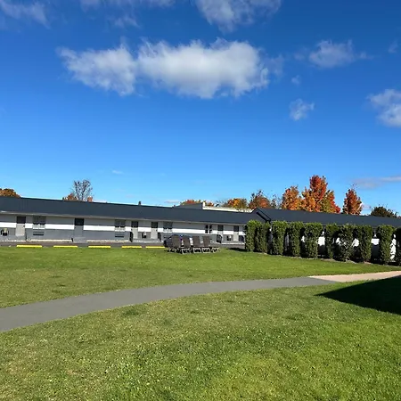 Glengarry Extended Stays-3