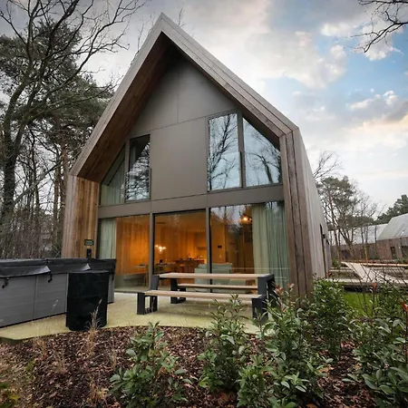 Woodz Lodges-2