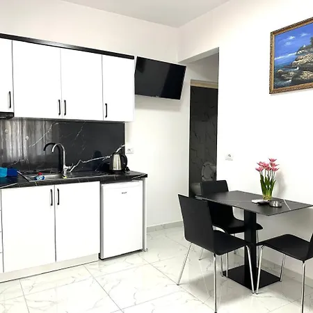 Taku Rooms Vlora 2-3