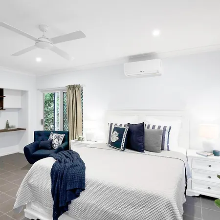 Palm Cove Studio Apartments-2