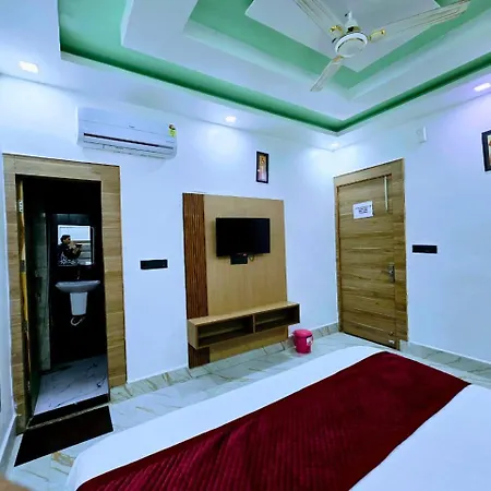 Hotel Parkland - Mathura Vrindavan - Premium Stay With Lift - Free Gym -Free Parking-Free Wifi-2