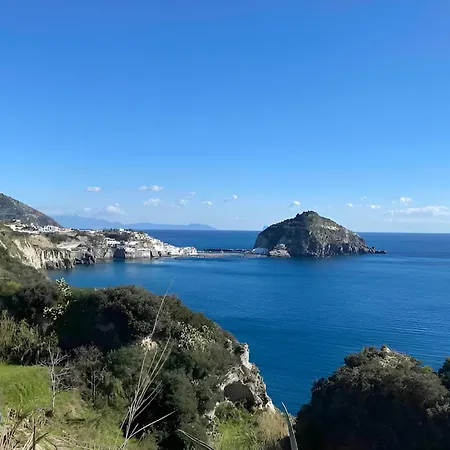 Residence Baia Di Sorgeto-3