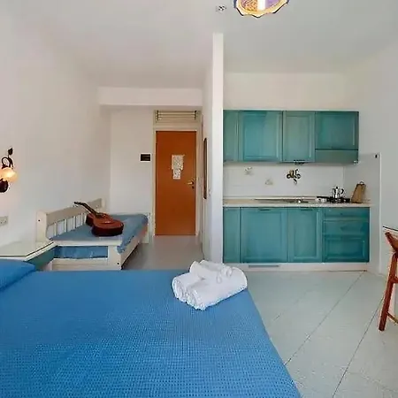 Residence Baia Di Sorgeto-2