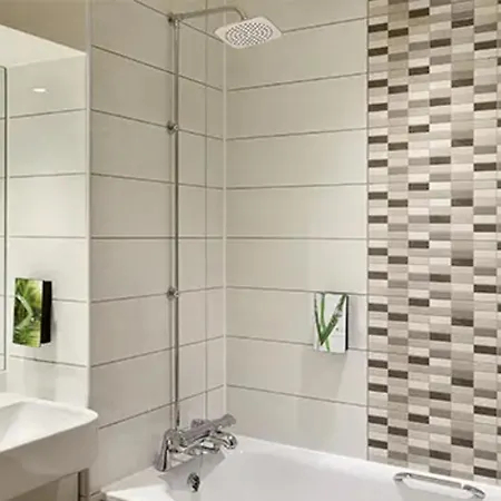 Ensuite In Gillingham Street, London Victoria-2