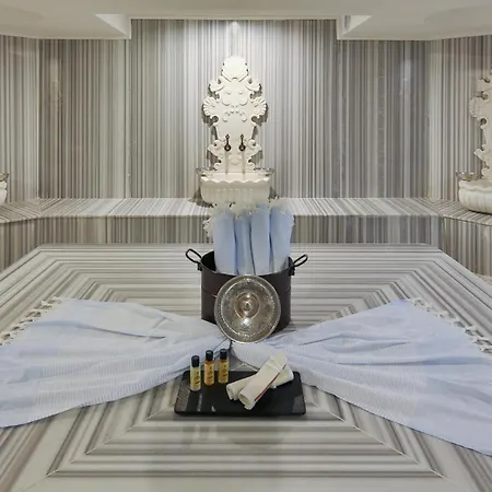 Avec Hotel-2