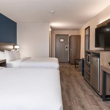 Comfort Suites Kingston Central-2