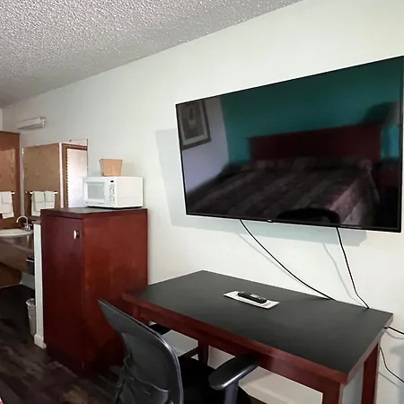 Oasis Inn And Suites-3