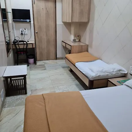 Hotel Sharda-3