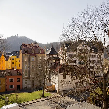 Villa Leopold - Apartmanovy Dum-3