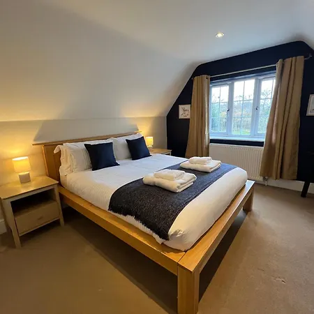 The Shoe Inn Rooms-2