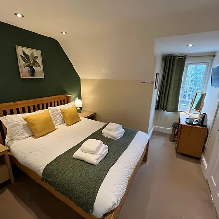 The Shoe Inn Rooms-2
