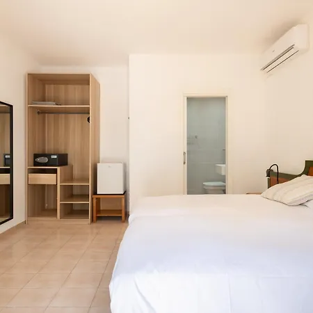 Flor Amistad Hostal-3