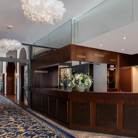 Grand Hotel Europe-3