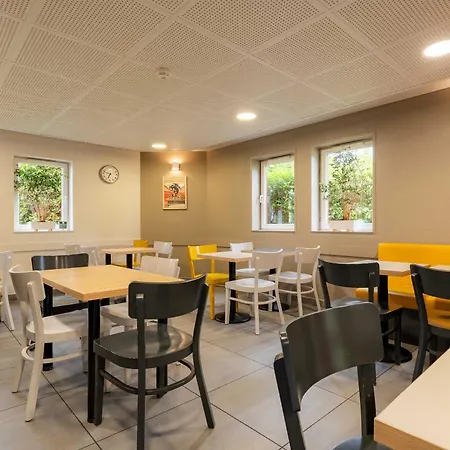 B&B Hotel Calais Centre St Pierre-2