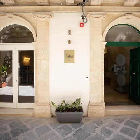Lanterne Magiche Ortigia Suites-3