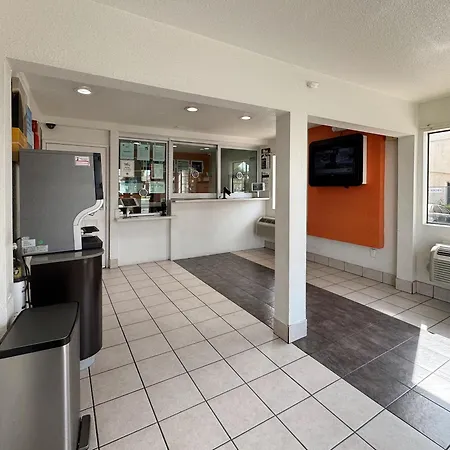 Studio 6 Bellflower Ca Los Angeles-2