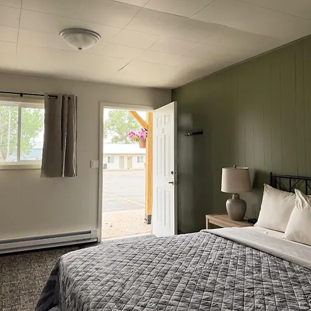 The Trail Inn & Rv Sites - Selby, Sd - Hwy 12, Hwy 83-3