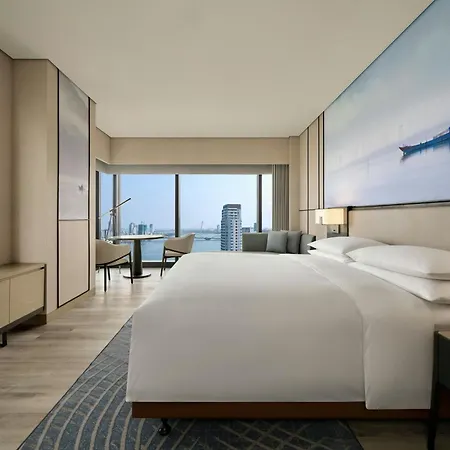 Courtyard By Marriott Danang Han River-2