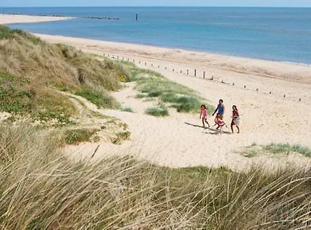 Beach Side Caravan - Haven - Caister On Sea-3