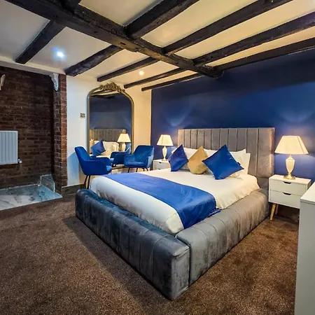The Courtyard Lodge-3