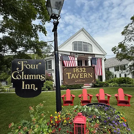 The Four Columns Inn & 1832 Tavern-2