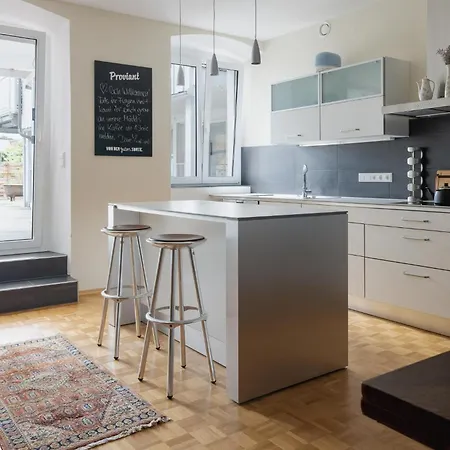Boardinghouse siebzehn82-3