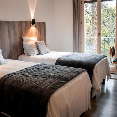 Logis Hotel Les Glycines-2