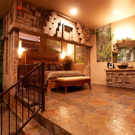 Destinations Inn Theme Rooms-2