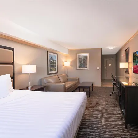 Prestige Radium Hot Springs Resort, Worldhotels Crafted-3