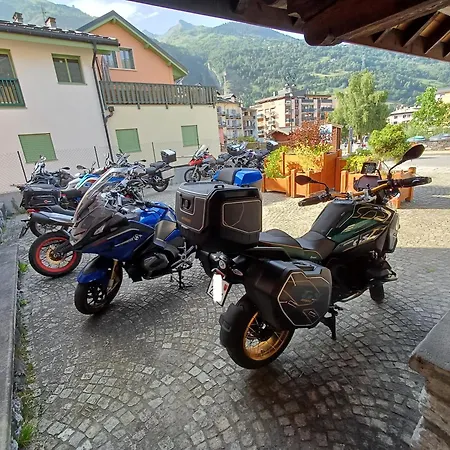 Hotel Arolla-2