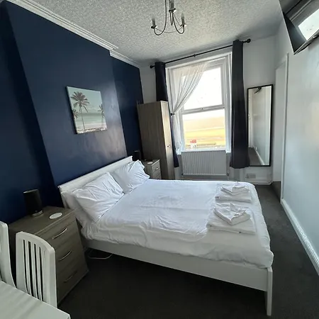 The Royal Clarence Hotel (Adults Only)-2