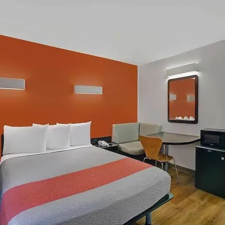 Super 8 By Wyndham Santa Clara-2