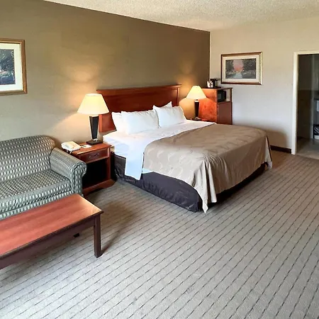 Quality Inn & Suites Grants - I-40-3