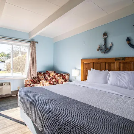 Beachfront Inn-2