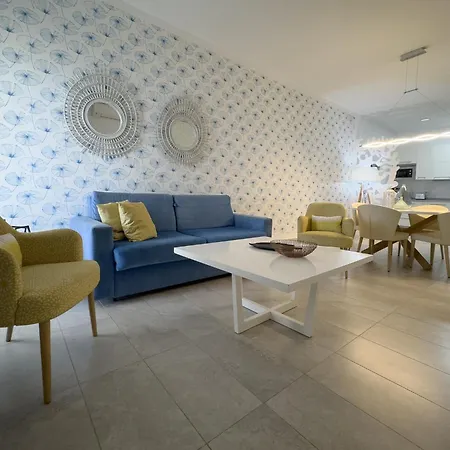 Holiday Club Jardin Amadores-3