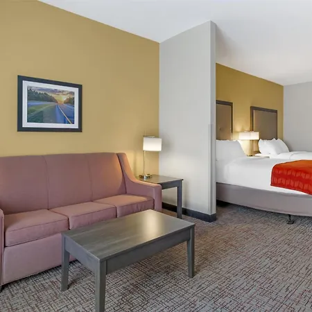 Best Western Plus Elizabethtown Inn & Suites-3
