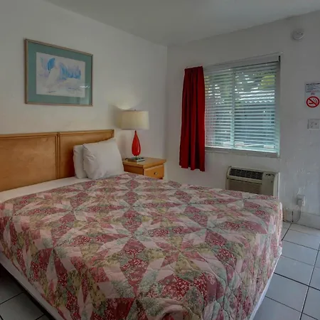 Green Seas Motel-3