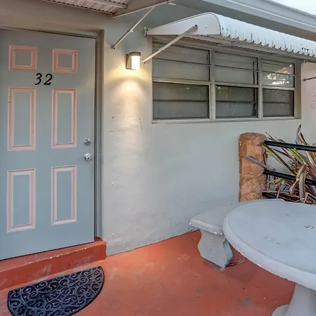 Green Seas Motel-3