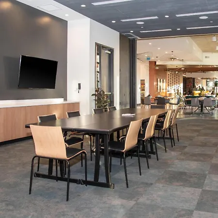 Cambria Downtown Phoenix Convention & Airport Hotel-3