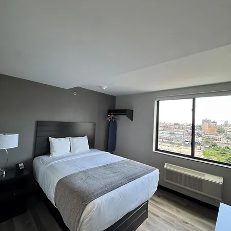 Capital Hotel Long Island City-3