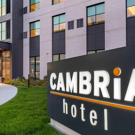 Cambria Hotel New Haven University Area-3