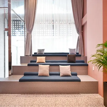 Brown Dot Hotel Saigon Airport-2