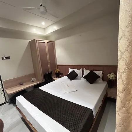 Hotel Dhanashri-2