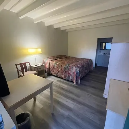Relax Inn-3