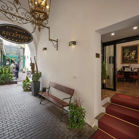 Little King Hotel U Malvaze-2